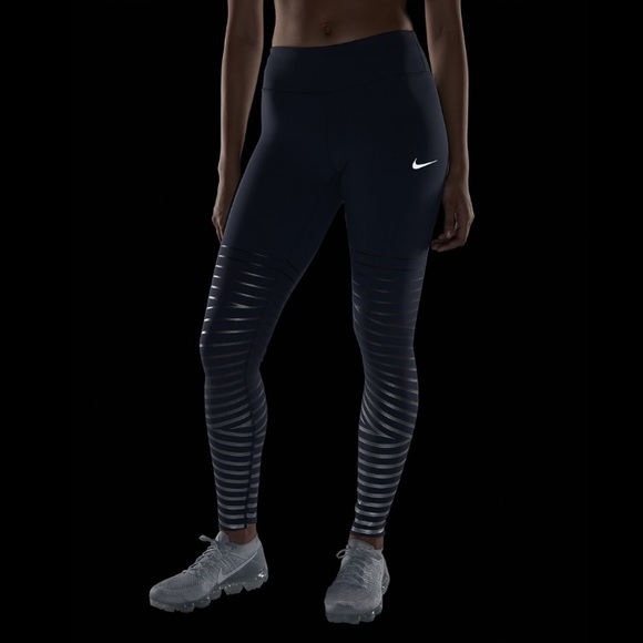 Nike Epic Lux Flash Reflective Performance Legging - Picture 3 of 13